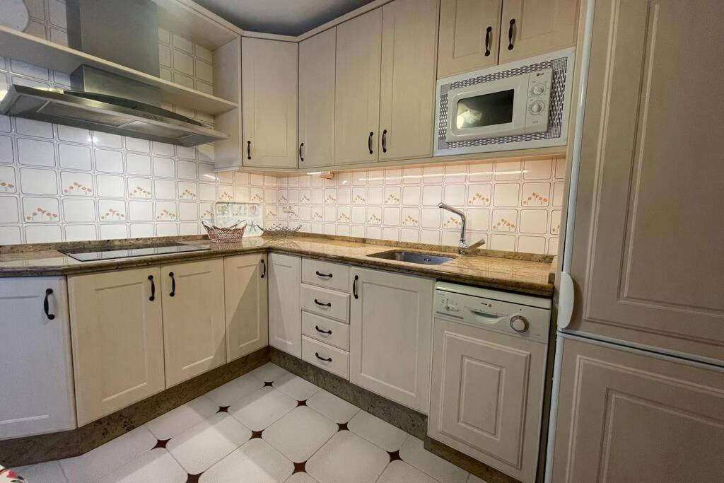 Gran Y Magnifico Apartamento En Malaga Bagian luar foto