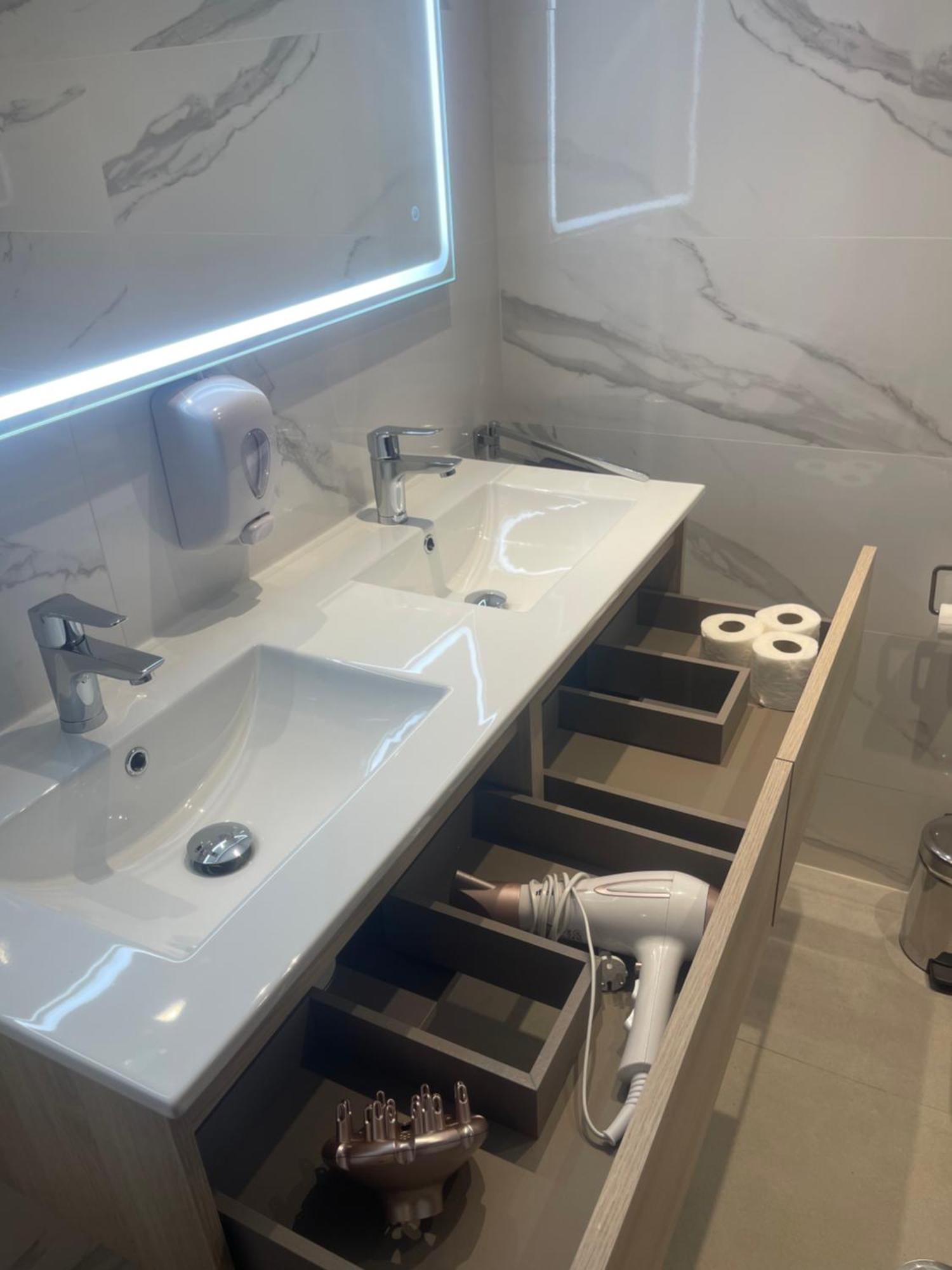 Gran Y Magnifico Apartamento En Malaga Bagian luar foto